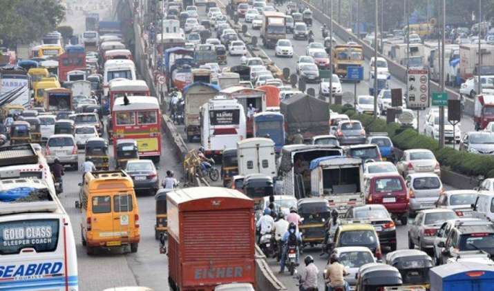GST के बाद सस्ती होने वाली कारों को फिर से महंगा करने की तैयारी, महाराष्ट्र ने वन टाईम रजिस्ट्रेशन फीस बढ़ाई GST के बाद सस्ती होने वाली कारों को फिर से महंगा करने की तैयारी, महाराष्ट्र ने वन टाईम रजिस्ट्रेशन फीस बढ़ाई- IndiaTV Paisa