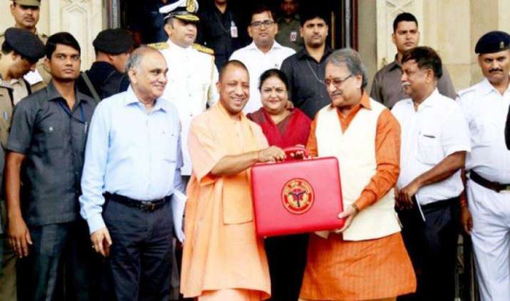 Live UP Budget: पुलिस में होगी 1.5 लाख नई भर्तियां, जानिए इंफ्रास्ट्रक्चर सहित रोजगार और किसानों को क्या मिला Live UP Budget: पुलिस में होगी 1.5 लाख नई भर्तियां, जानिए इंफ्रास्ट्रक्चर सहित रोजगार और किसानों को क्या मिला- IndiaTV Paisa