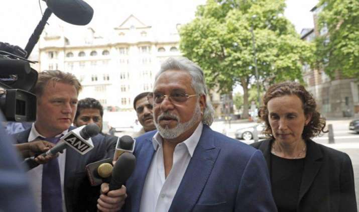 Mallya contempt case: SC ने टाली सुनवाई, कहा विजय माल्या के भारत आने के बाद ही आगे बढ़ेगी कार्रवाई Mallya contempt case: SC ने टाली सुनवाई, कहा विजय माल्या के भारत आने के बाद ही आगे बढ़ेगी कार्रवाई- IndiaTV Paisa