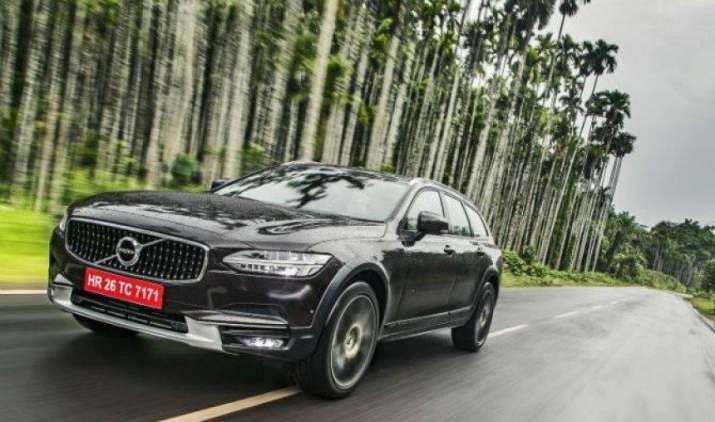 Volvo ने भारत में लॉन्च की बेहतरीन लुक और फीचर्स वाली V90 क्रॉस कंट्री, कीमत 60 लाख रुपए Volvo ने भारत में लॉन्च की बेहतरीन लुक और फीचर्स वाली V90 क्रॉस कंट्री, कीमत 60 लाख रुपए- IndiaTV Paisa
