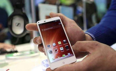 एक और चीनी कंपनी Comio ने किया भारत में प्रवेश, लॉन्च किए 10 हजार रुपए से सस्ते 4G VoLTE स्मार्टफोन एक और चीनी कंपनी Comio ने किया भारत में प्रवेश, लॉन्च किए 10 हजार रुपए से सस्ते 4G VoLTE स्मार्टफोन- India TV Paisa