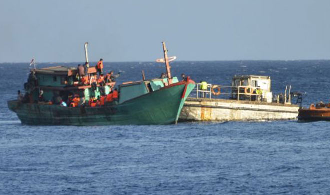 Six Chinese civilians arrested to reach Australia from boats Six Chinese civilians arrested to reach Australia from boats- India TV