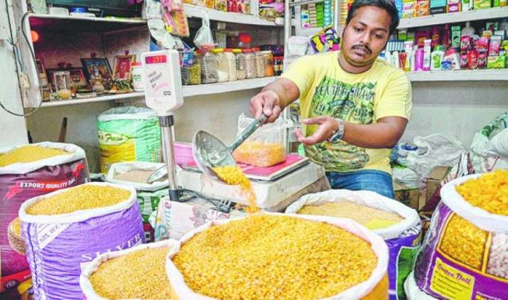 तुअर, उड़द और मूंग के दामों में आ सकती है तेजी, सरकार ने इनके निर्यात पर लगी रोक हटाई तुअर, उड़द और मूंग के दामों में आ सकती है तेजी, सरकार ने इनके निर्यात पर लगी रोक हटाई- IndiaTV Paisa