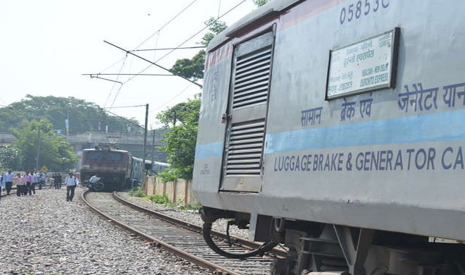 trains on same track trains on same track- India TV