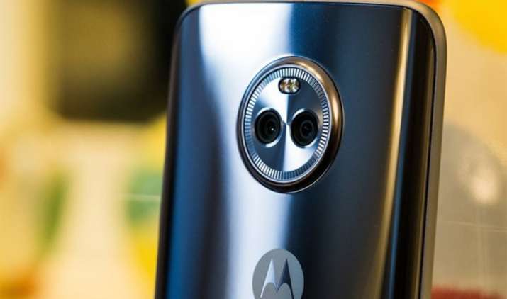 डुअल रियर कैमरे के साथ भारत में लॉन्च हुआ Moto X4 स्मार्टफोन, सोमवार रात 11.59 बजे से शुरू होगी बिक्री डुअल रियर कैमरे के साथ भारत में लॉन्च हुआ Moto X4 स्मार्टफोन, सोमवार रात 11.59 बजे से शुरू होगी बिक्री- India TV Paisa
