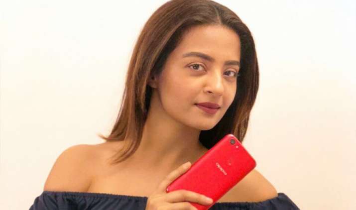 ओप्पो ने भारतीय बाजार में लॉन्च किया ओप्पो F5 स्मार्टफोन, कीमत है 24,990 रुपए ओप्पो ने भारतीय बाजार में लॉन्च किया ओप्पो F5 स्मार्टफोन, कीमत है 24,990 रुपए- India TV Paisa