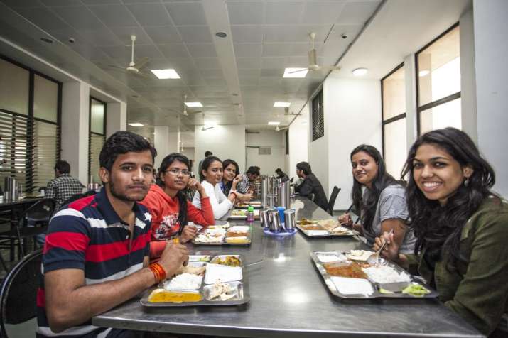IIT canteen IIT canteen- India TV Paisa