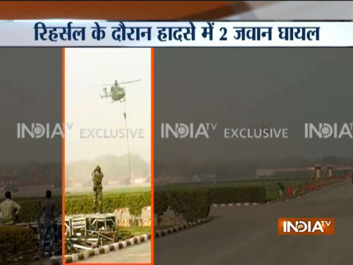 Army-jawans-fall-from-helicopter-while-rehearsing-for-Army-day-parade-in-Delhi Army-jawans-fall-from-helicopter-while-rehearsing-for-Army-day-parade-in-Delhi- India TV