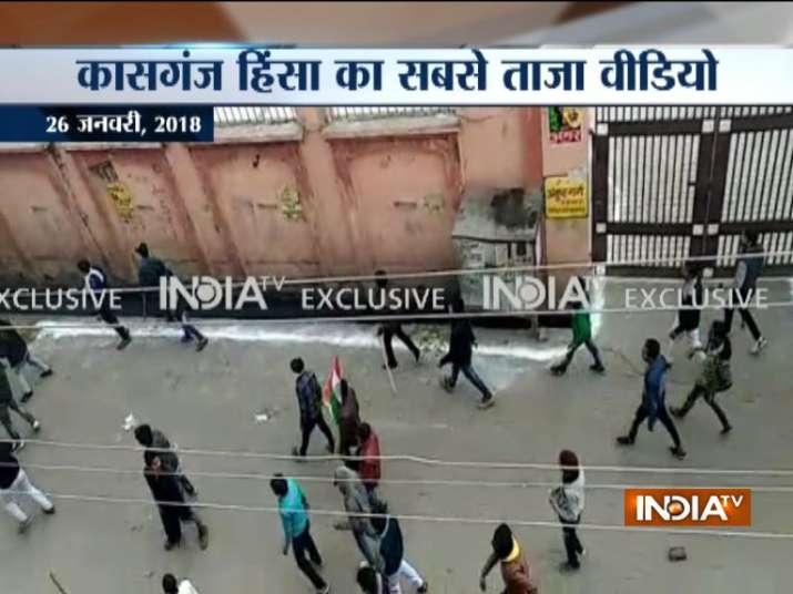 Exclusive-New-video-of-Kasganj-violence-emerges Exclusive-New-video-of-Kasganj-violence-emerges- India TV