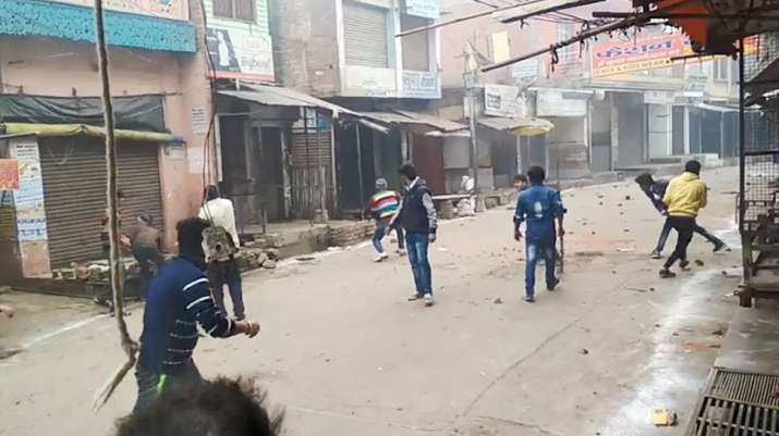 Uttar-Pradesh-Communal-clashes-in-Kasganj-after-Pakistan-Zindabad-slogan Uttar-Pradesh-Communal-clashes-in-Kasganj-after-Pakistan-Zindabad-slogan- India TV