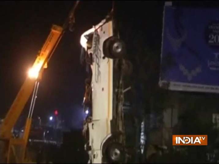 Maharashtra-12-dead-3-injured-after-bus-falls-into-river-in-Kolhapur Maharashtra-12-dead-3-injured-after-bus-falls-into-river-in-Kolhapur- India TV