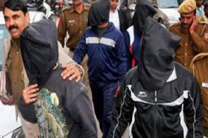 2013-Sonai-honour-killing-Nashik-court-awards-death-sentence-to-six 2013-Sonai-honour-killing-Nashik-court-awards-death-sentence-to-six- India TV