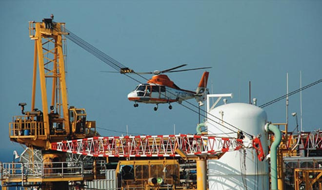 Mumbai-Helicopter-with-7-on-board-including-ONGC-staff-goes-missing Mumbai-Helicopter-with-7-on-board-including-ONGC-staff-goes-missing- India TV