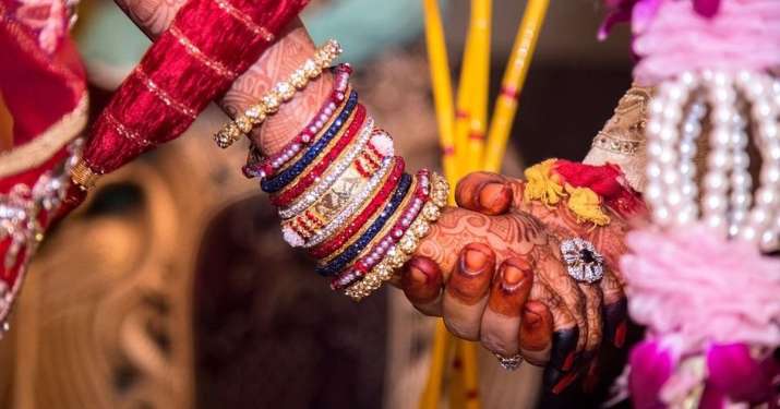 Pune-Group-thrashes-youths-protesting-practice-of-virginity-test Pune-Group-thrashes-youths-protesting-practice-of-virginity-test- India TV