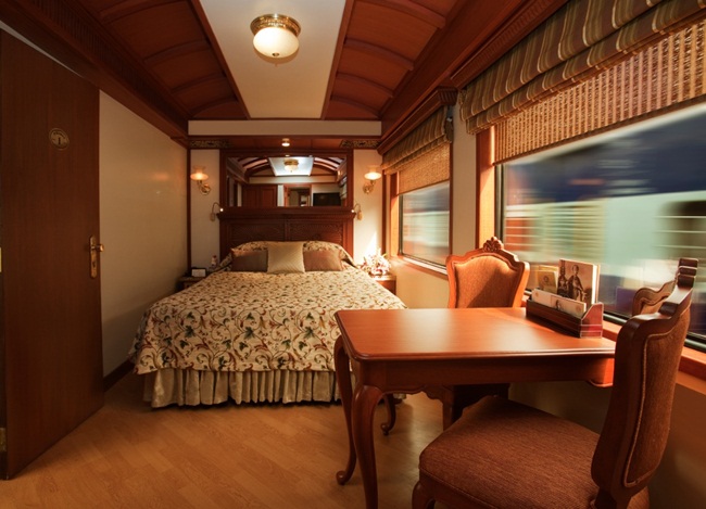 luxury train luxury train - India TV Paisa