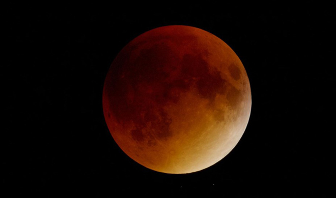 Blue Moon and Blood Moon will appear together after 35 years Blue Moon and Blood Moon will appear together after 35 years- India TV