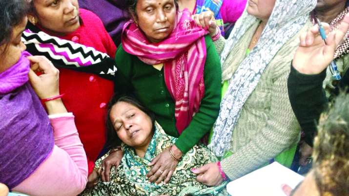 Delhi-Muslim-girl-father-slits-her-Hindu-lover-throat-in-Khyala Delhi-Muslim-girl-father-slits-her-Hindu-lover-throat-in-Khyala- India TV