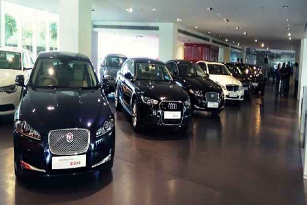 luxury car luxury car- India TV Paisa