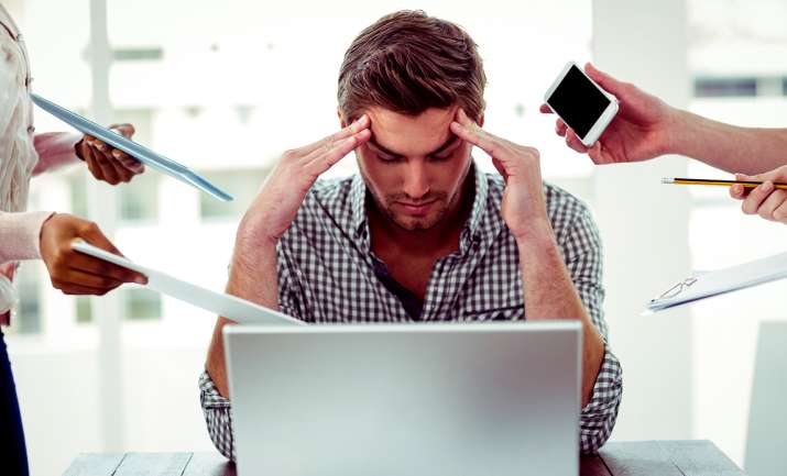 employees sleep less than 4-6 hours says ASSOCHAM employees sleep less than 4-6 hours says ASSOCHAM- India TV