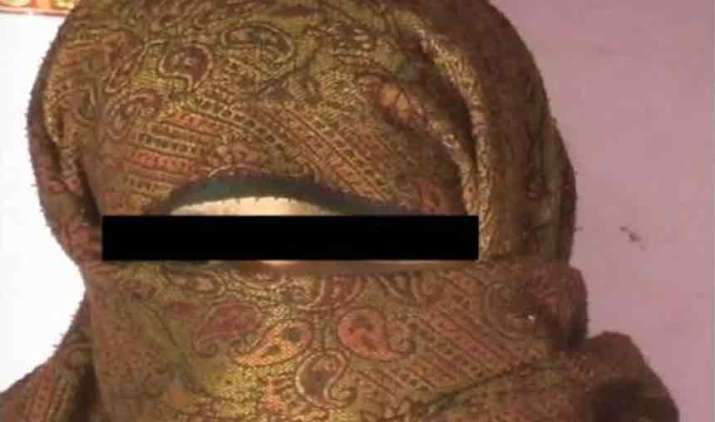 Meerut-Woman-constable-says-she-was-repeatedly-raped-at-gunpoint-by-senior-for-8-years Meerut-Woman-constable-says-she-was-repeatedly-raped-at-gunpoint-by-senior-for-8-years- Khabar IndiaTV