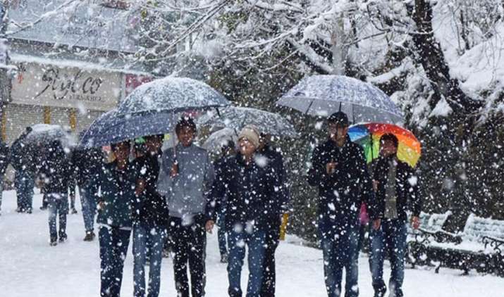 Cold-tightens-grip-in-Himachal-Pradesh-after-more-snow Cold-tightens-grip-in-Himachal-Pradesh-after-more-snow- India TV