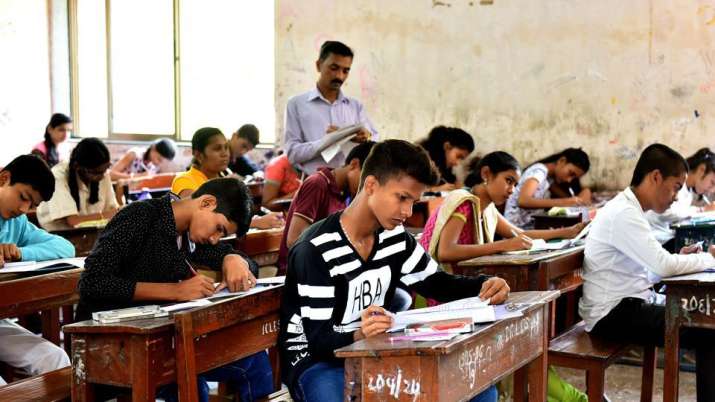 UP-Board-Exam-2018-Munna-Bhai-style-impersonators-caught-while-cheating UP-Board-Exam-2018-Munna-Bhai-style-impersonators-caught-while-cheating- Khabar IndiaTV