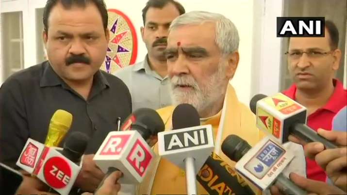 केंद्रीय मंत्री... केंद्रीय मंत्री...- India TV