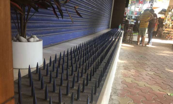 HDFC BANK IRON SPIKES HDFC BANK IRON SPIKES- India TV Paisa