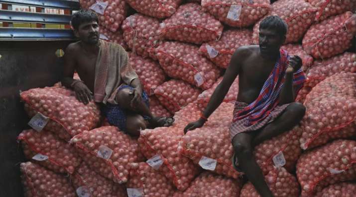 Onion export fall 20 percent Onion export fall 20 percent- India TV Paisa
