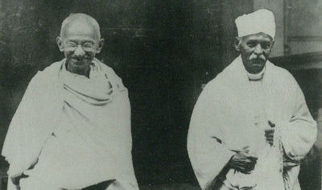 Mahatma Gandhi and Madan Mohan Malviya | Source: Twitter Mahatma Gandhi and Madan Mohan Malviya | Source: Twitter- India TV