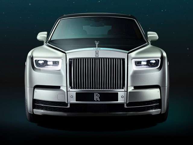 Rolls-Royce Phantom Rolls-Royce Phantom- India TV Paisa