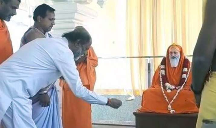 Rajinikanth-visits-Rishikesh-says-he-s-not-full-time-neta-yet Rajinikanth-visits-Rishikesh-says-he-s-not-full-time-neta-yet- India TV