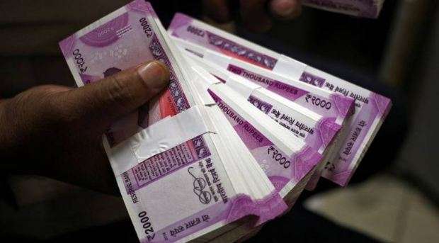 FPI outflow hits 5 month high FPI outflow hits 5 month high- IndiaTV Paisa