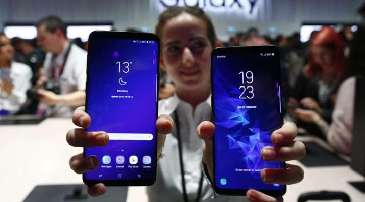 samsung samsung - IndiaTV Paisa