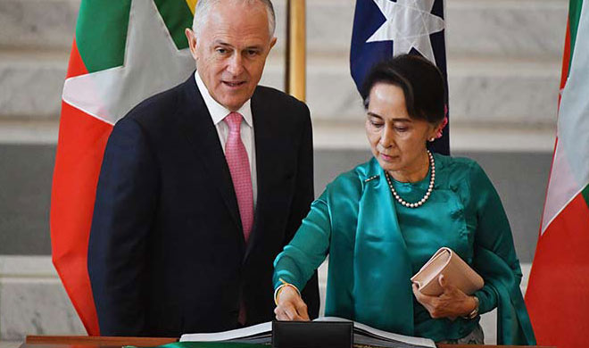 Australia Parliament welcomes aung san suu kyi Australia Parliament welcomes aung san suu kyi- India TV