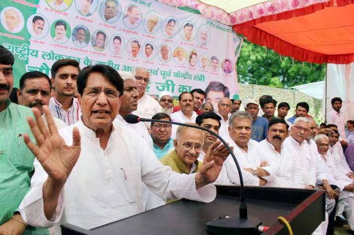 रालोद अध्यक्ष चौधरी... रालोद अध्यक्ष चौधरी...- India TV