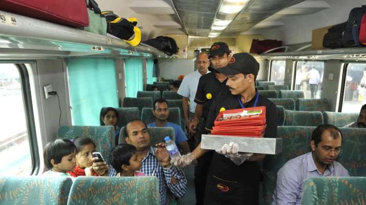 cashless in train cashless in train - India TV Paisa
