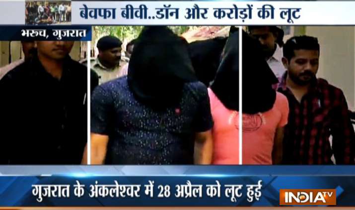 Gujarat: Wife arrested with boyfriend in Bharuch for looting her husband Gujarat: Wife arrested with boyfriend in Bharuch for looting her husband- India TV