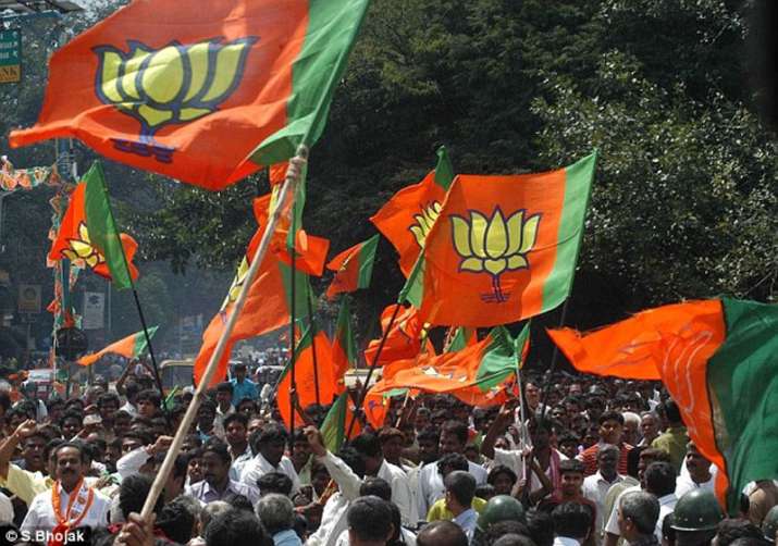Sensex rose to 15 week high on Karnataka election results outcome Sensex rose to 15 week high on Karnataka election results outcome- India TV Paisa