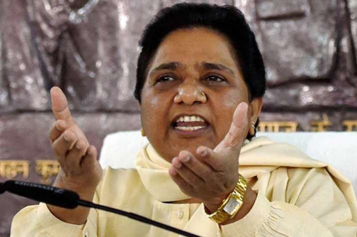Mayawati accuses BJP of conspiring to destroy Constitution Mayawati accuses BJP of conspiring to destroy Constitution- India TV