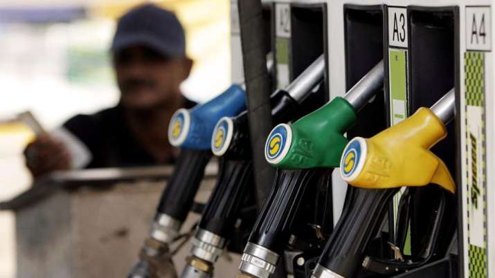 Petrol price rose more than Rs 8 during 5 months to record high Petrol price rose more than Rs 8 during 5 months to record high- India TV Paisa