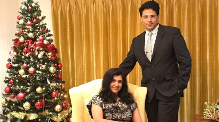 Rahul Tarar with wife Sushma Tarar | facebook.com/rahul.tarar.39 Rahul Tarar with wife Sushma Tarar | facebook.com/rahul.tarar.39- India TV