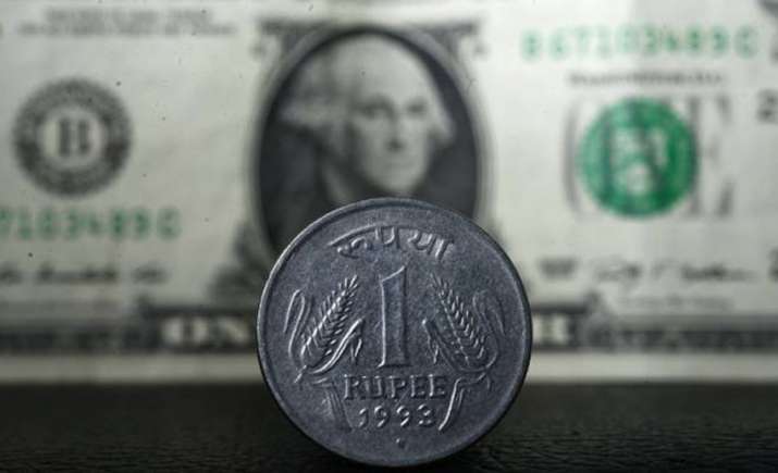 Rupee falls to 15 month low Rupee falls to 15 month low- India TV Paisa