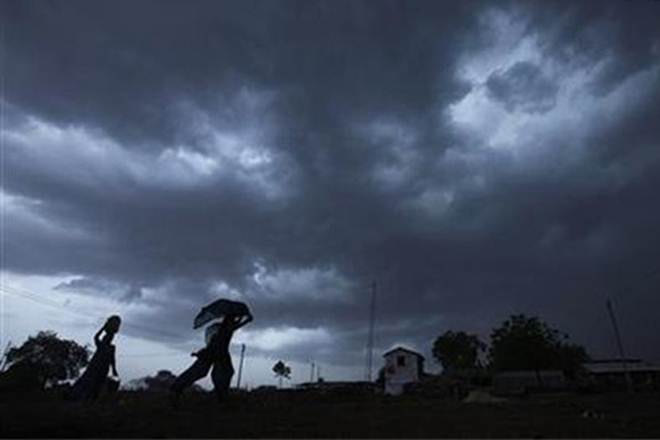 IMD alert on thunderstorm and squall IMD alert on thunderstorm and squall- India TV Paisa