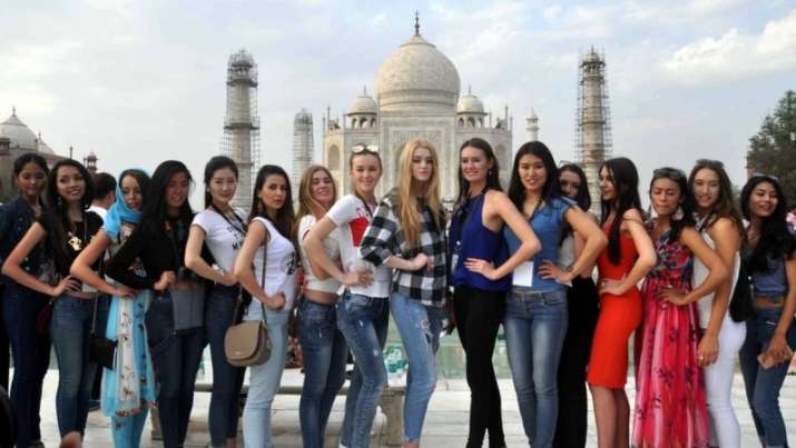 tourist tourist- India TV Paisa