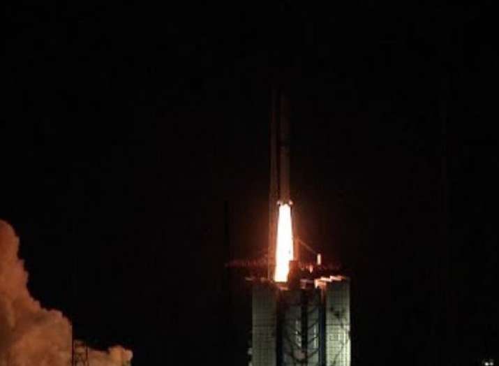 China launches relay satellite to explore Moon far... China launches relay satellite to explore Moon far...- India TV