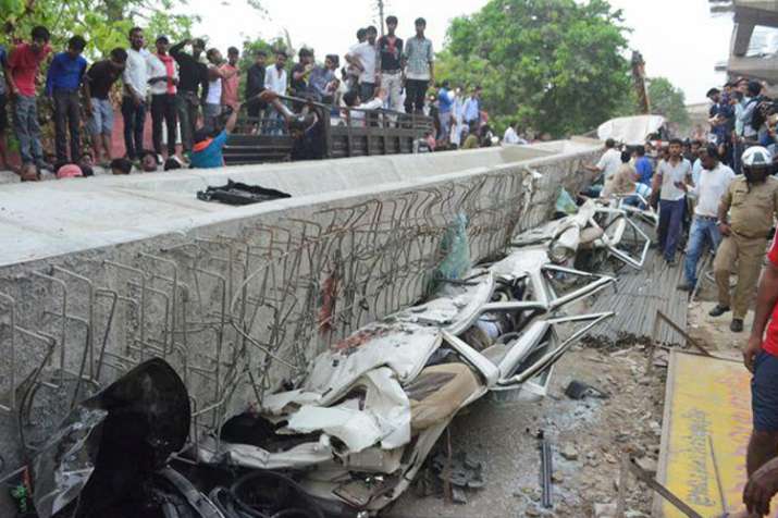 Varanasi flyover collapse: UP State Bridge Corporation MD removed Varanasi flyover collapse: UP State Bridge Corporation MD removed- India TV