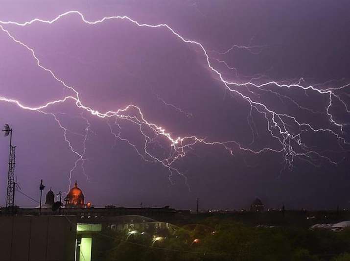 Thunderstorm hailstorm Thunderstorm hailstorm- India TV Paisa