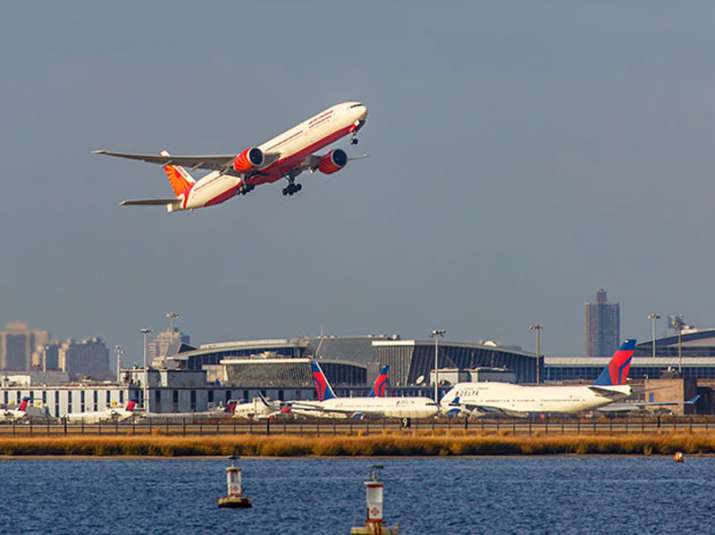 Air fares get cheaper by 18 percent in 2 years says commerce minister Air fares get cheaper by 18 percent in 2 years says commerce minister- India TV Paisa