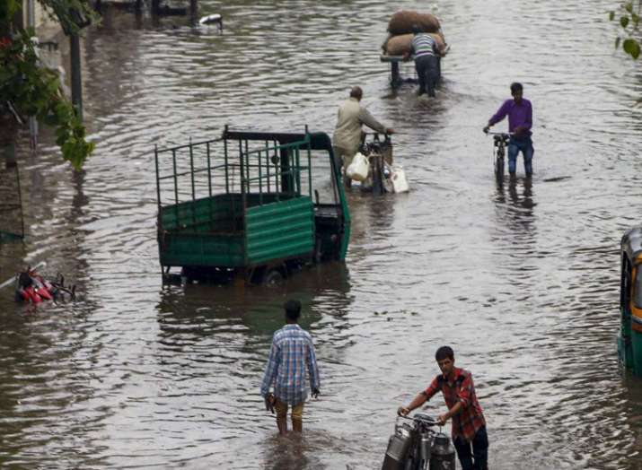 Heavy rains lash south Gujarat Heavy rains lash south Gujarat- India TV